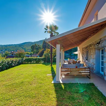 Pia Villa